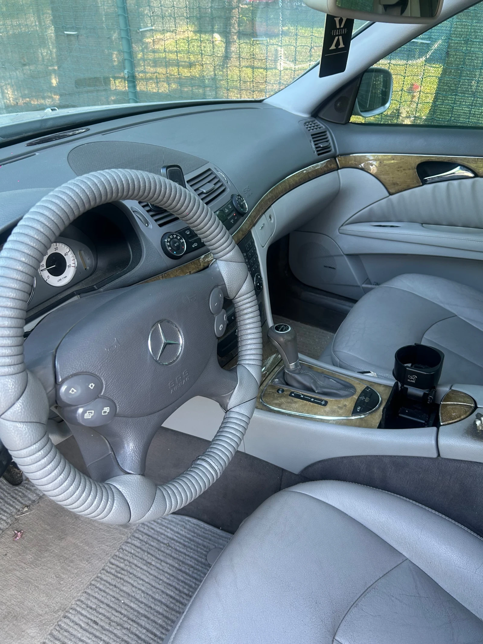 Mercedes-Benz E 320, снимка 7 - Автомобили и джипове - 55196036