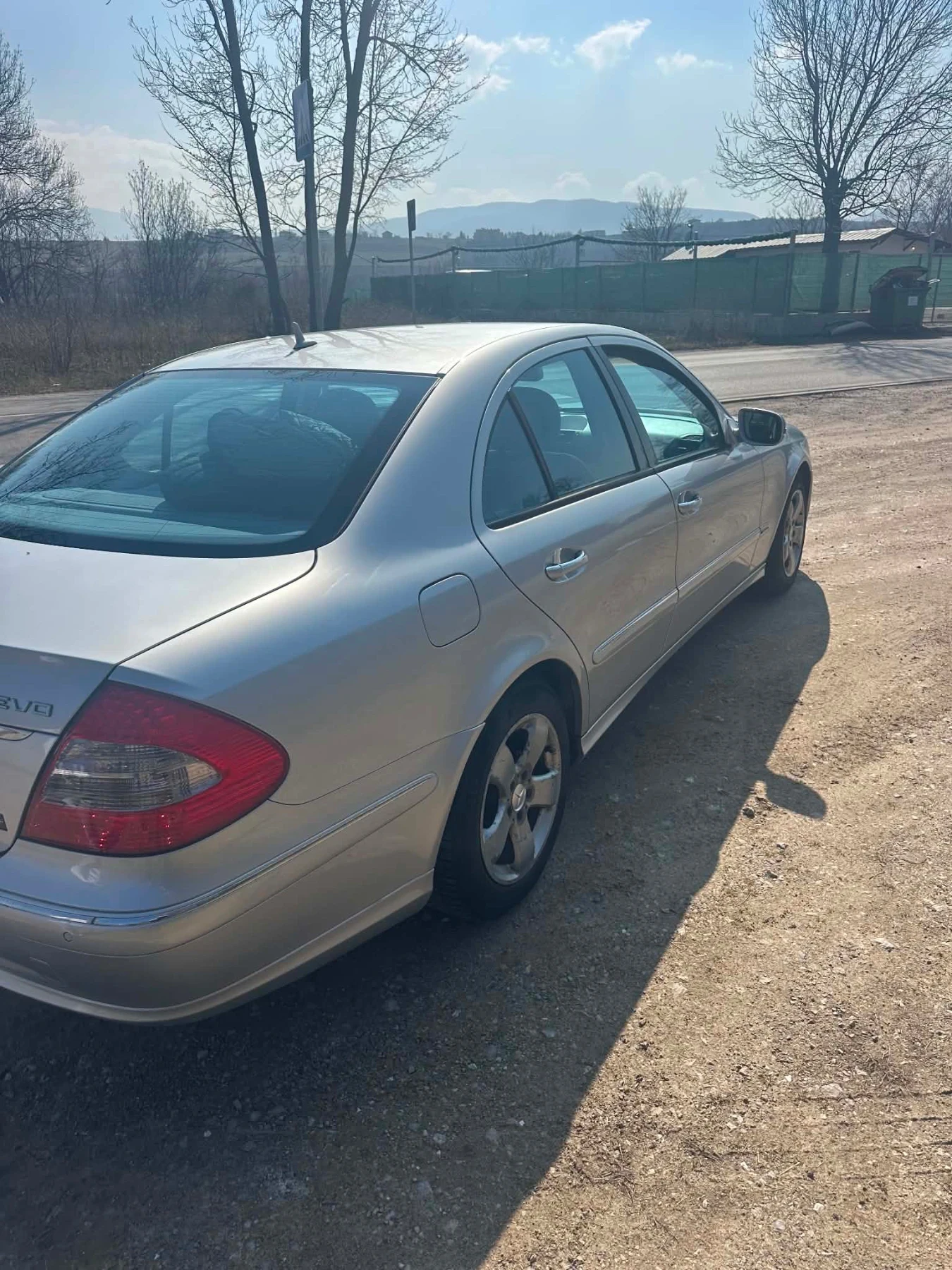 Mercedes-Benz E 320, снимка 2 - Автомобили и джипове - 55196036