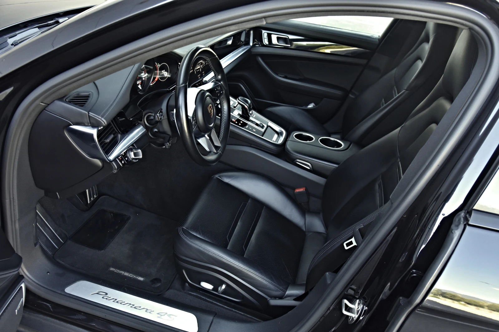Porsche Panamera 441cv//PANO//360//, снимка 8 - Автомобили и джипове - 55228944