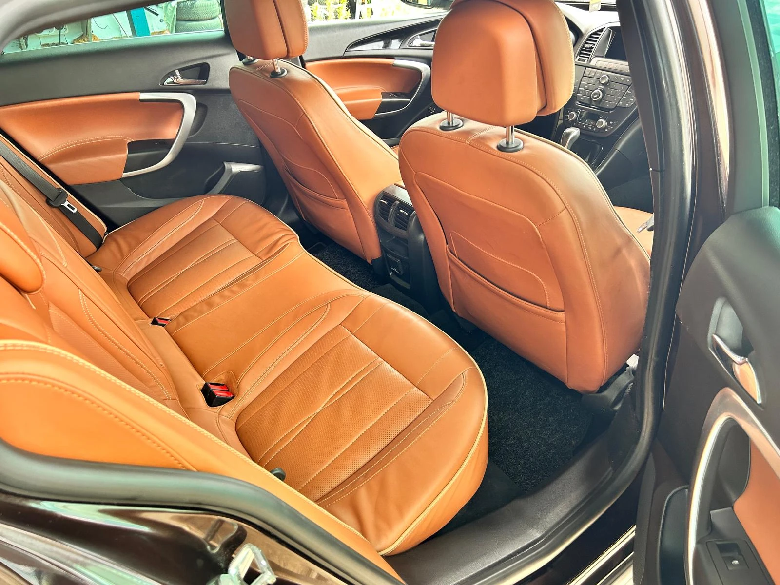 Opel Insignia Sport Turer* Auto* 4x4* NAVI* Обдухване* Подгрев* , снимка 11 - Автомобили и джипове - 55859884