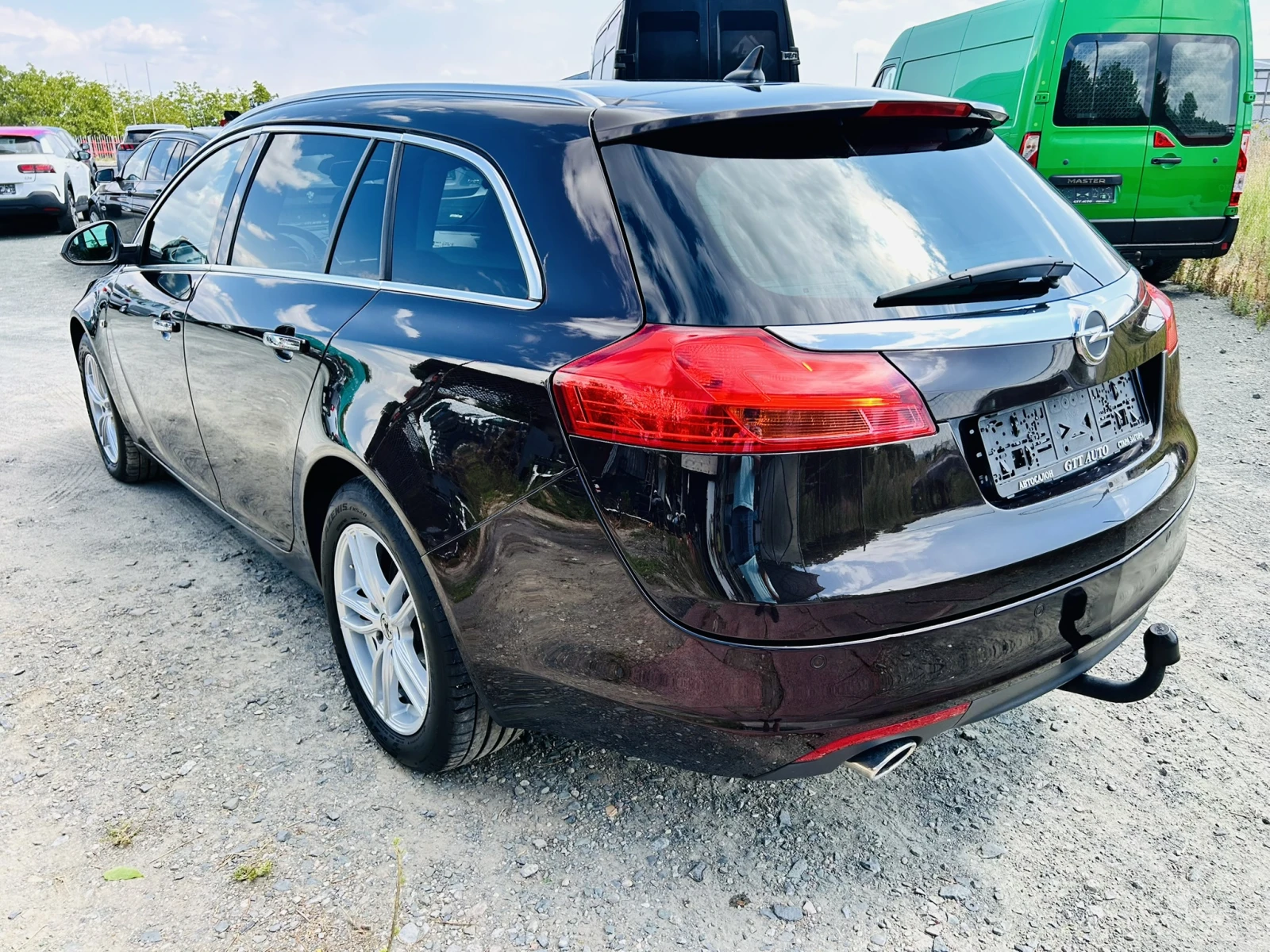 Opel Insignia Sport Turer* Auto* 4x4* NAVI* Обдухване* Подгрев* , снимка 3 - Автомобили и джипове - 55859884