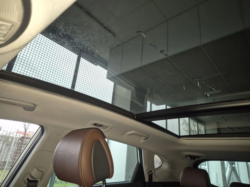 Hyundai Tucson 1.6i, снимка 9 - Автомобили и джипове - 52582912