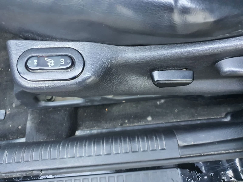 Jeep Cherokee 2.5 CRD, снимка 11 - Автомобили и джипове - 52713576