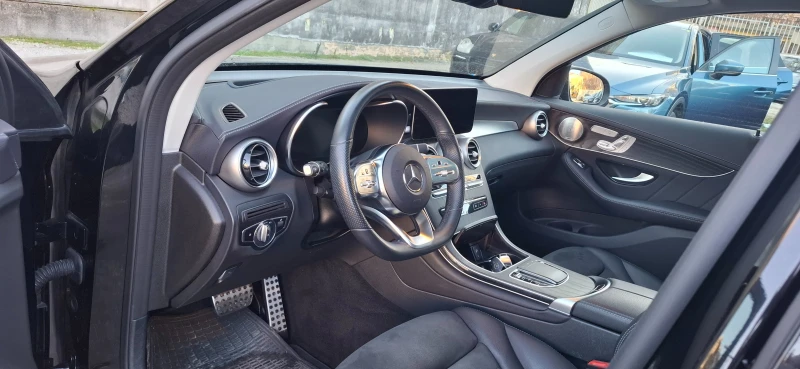 Mercedes-Benz GLC 300 AMG* 4M* HEADUP* ПЪЛНА СЕРВИЗНА ИСТОРИЯ, снимка 10 - Автомобили и джипове - 53013109