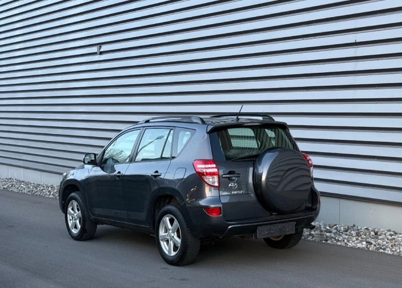 Toyota Rav4 2.0 158k.c Facelift Linea Luna Швейцария 4WD, снимка 3 - Автомобили и джипове - 53504778