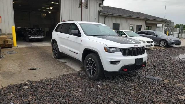 Jeep Grand cherokee 3.6l Trailhawk, снимка 13 - Автомобили и джипове - 55102692
