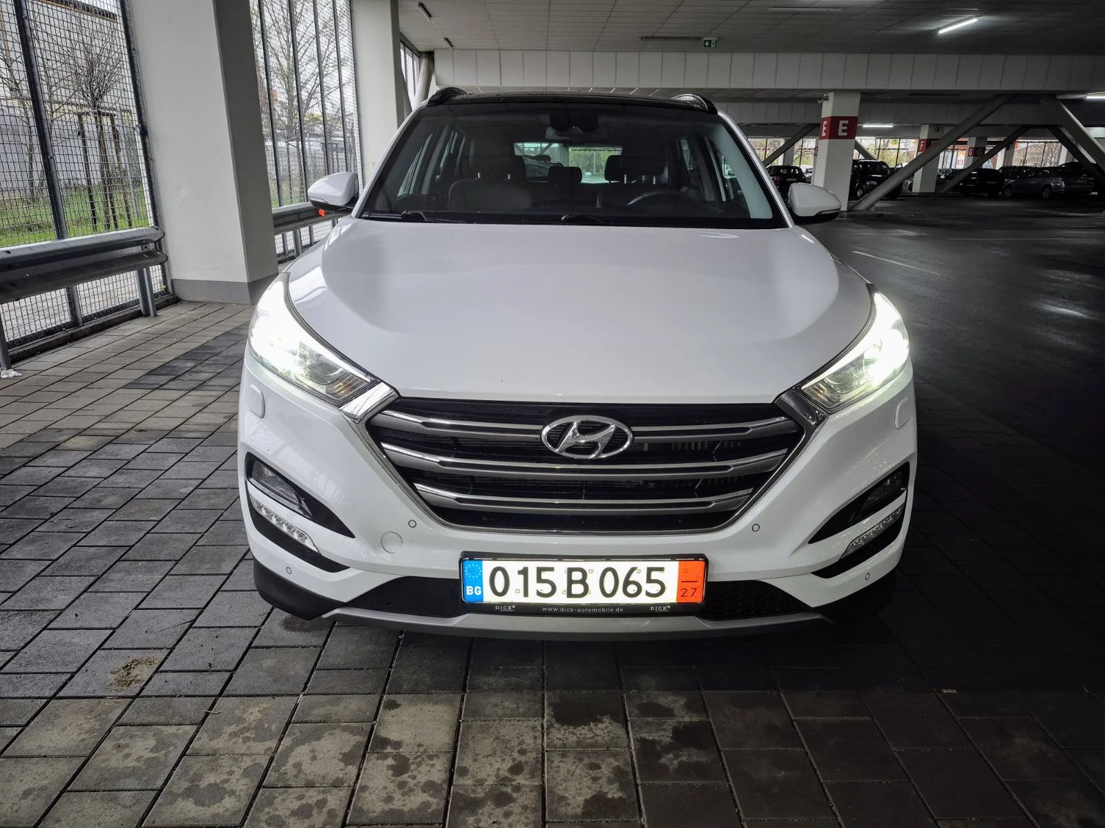Hyundai Tucson 1.6i, снимка 1