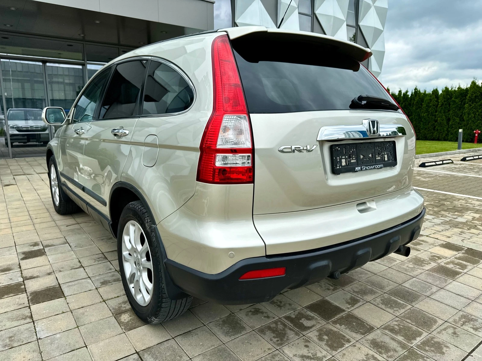 Honda Cr-v 2.0I-EXECUTIVE-ПАНОРАМ-КОЖА-ПОДГРЕВ-С.КНИЖКА- - изображение 7