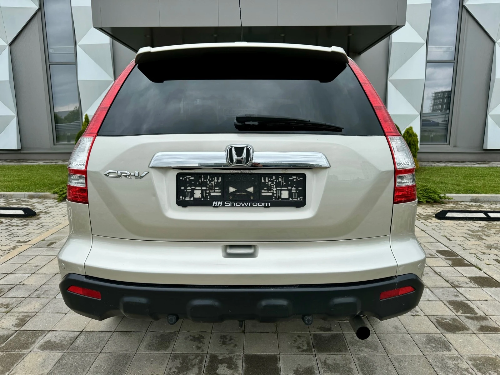 Honda Cr-v 2.0I-EXECUTIVE-ПАНОРАМ-КОЖА-ПОДГРЕВ-С.КНИЖКА- - изображение 6