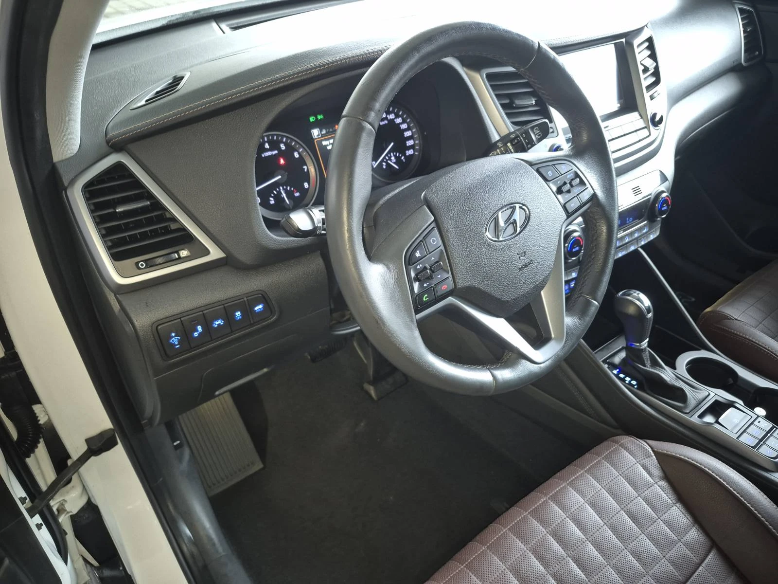 Hyundai Tucson 1.6i | Mobile.bg � ����������� 14