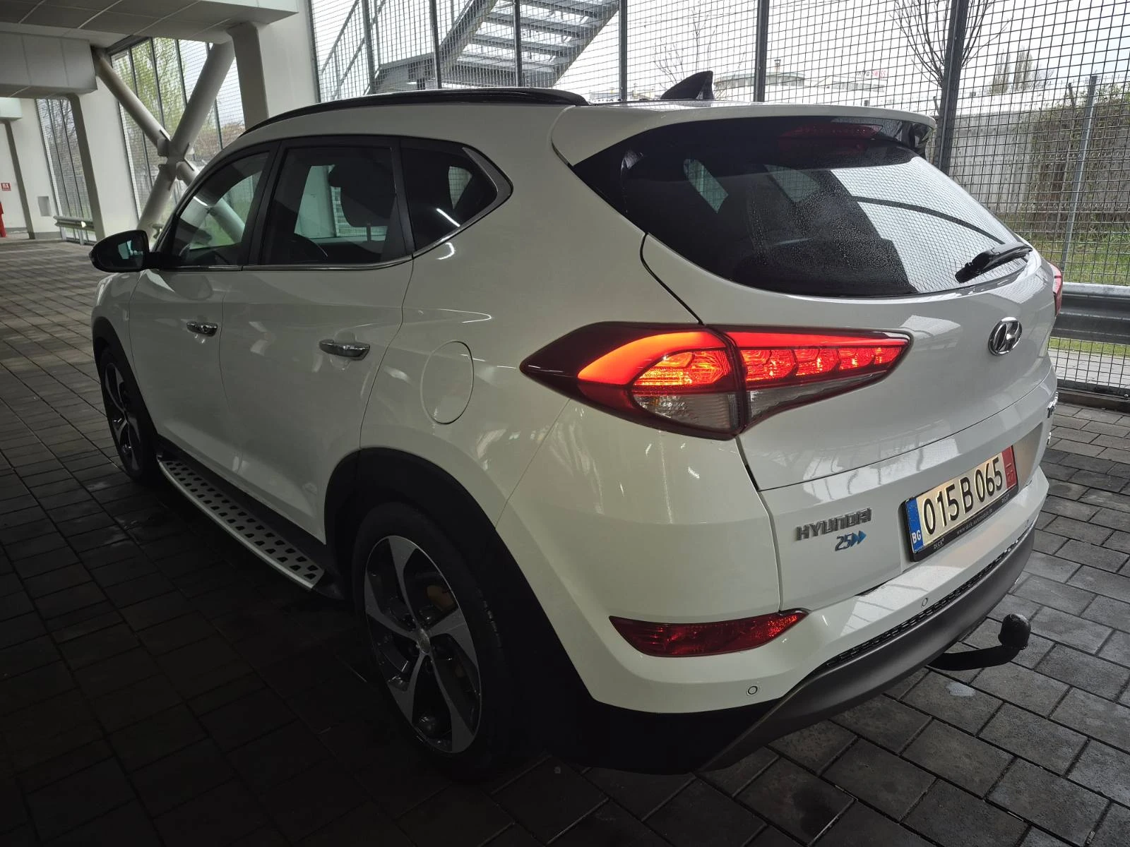 Hyundai Tucson 1.6i - изображение 4
