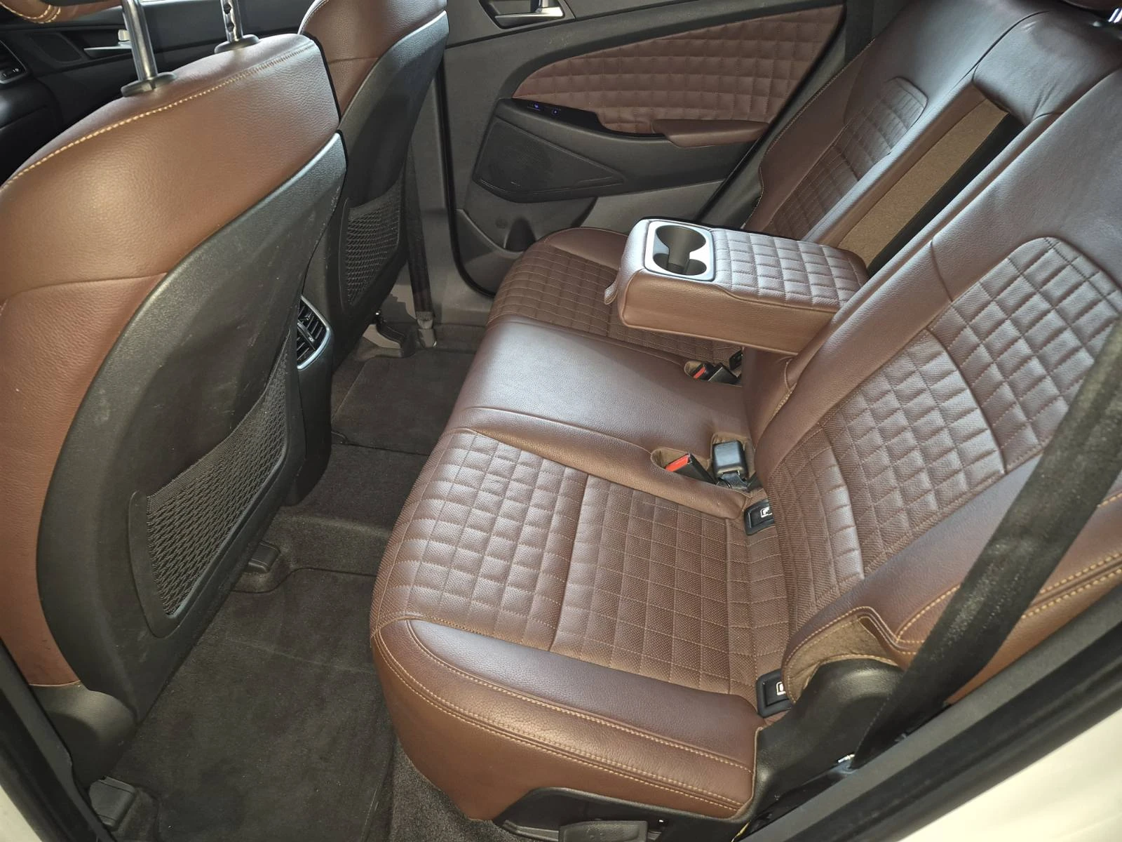 Hyundai Tucson 1.6i - изображение 7