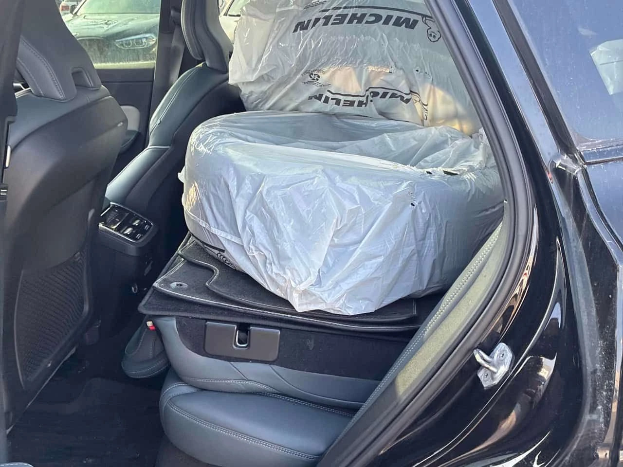 Volvo XC60  R Design /360/SELF PARKING/HEAD UP  | Mobile.bg � ����������� 16