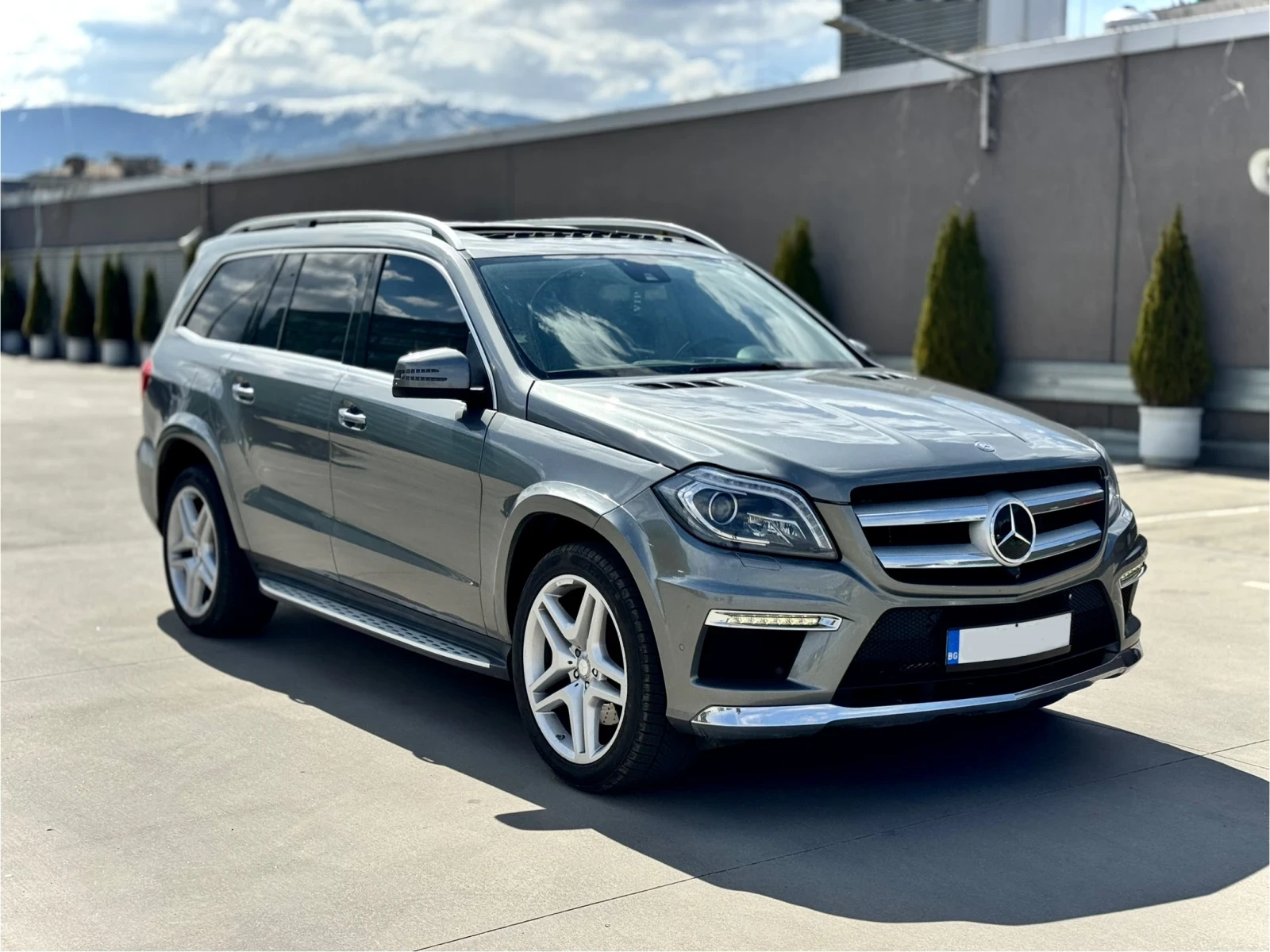 Mercedes-Benz GL 550 Facelift, снимка 2 - Автомобили и джипове - 53995480