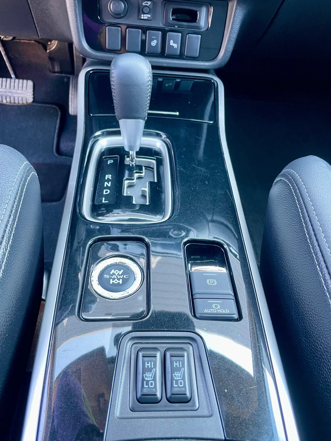 Mitsubishi Outlander GT V6 3000 FULL, снимка 13 - Автомобили и джипове - 54342620