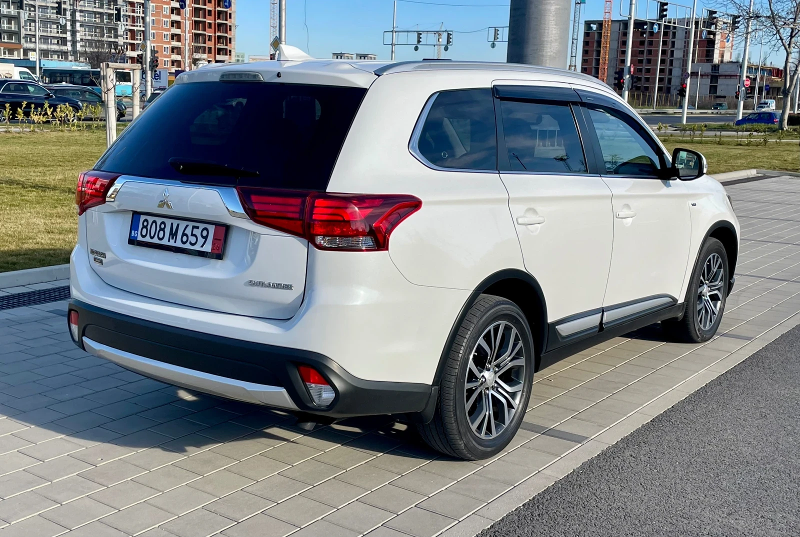 Mitsubishi Outlander GT V6 3000 FULL, снимка 7 - Автомобили и джипове - 54342620