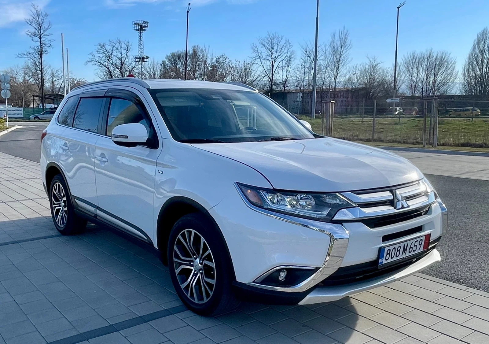 Mitsubishi Outlander GT V6 3000 FULL, снимка 3 - Автомобили и джипове - 54342620