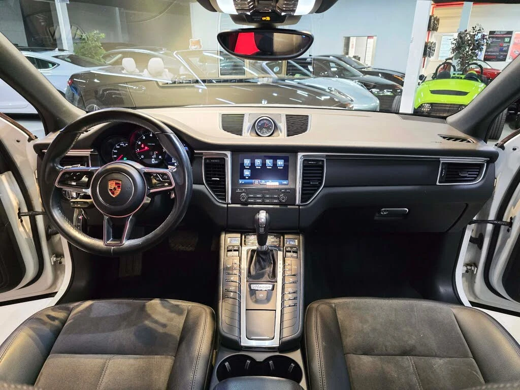 Porsche Macan 2.0 AWD * ПОДГРЕВ * АЛКАНТАРА * 2 КЛЮЧА, снимка 11 - Автомобили и джипове - 54492375