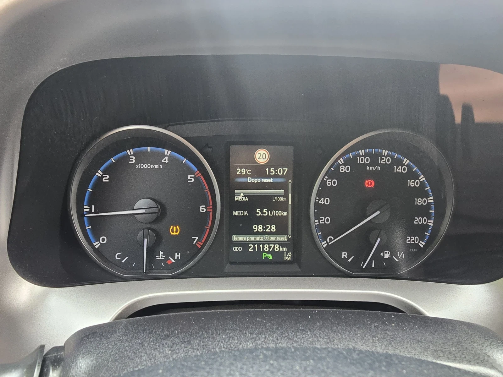 Toyota Rav4 2.0D 143к.с 6 Скорости 2WD, снимка 17 - Автомобили и джипове - 54998777
