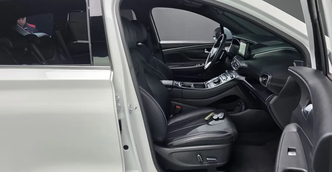 Hyundai Santa fe * Calligraphy* Обдух* Масаж* Pano* 360* HUD*      , снимка 15 - Автомобили и джипове - 55564560
