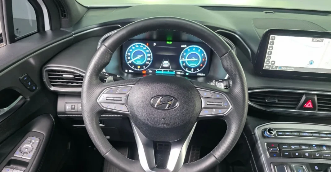 Hyundai Santa fe * Calligraphy* Обдух* Масаж* Pano* 360* HUD*      , снимка 7 - Автомобили и джипове - 55564560