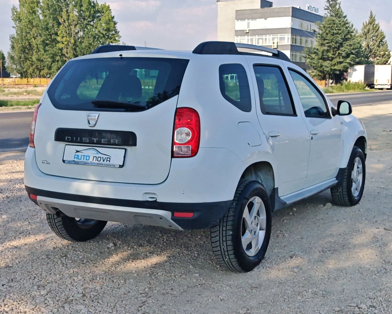 Dacia Duster 1.6 БЕНЗИН 105 К.С.125 000 КМ! НОВА!!!, снимка 5 - Автомобили и джипове - 55579376