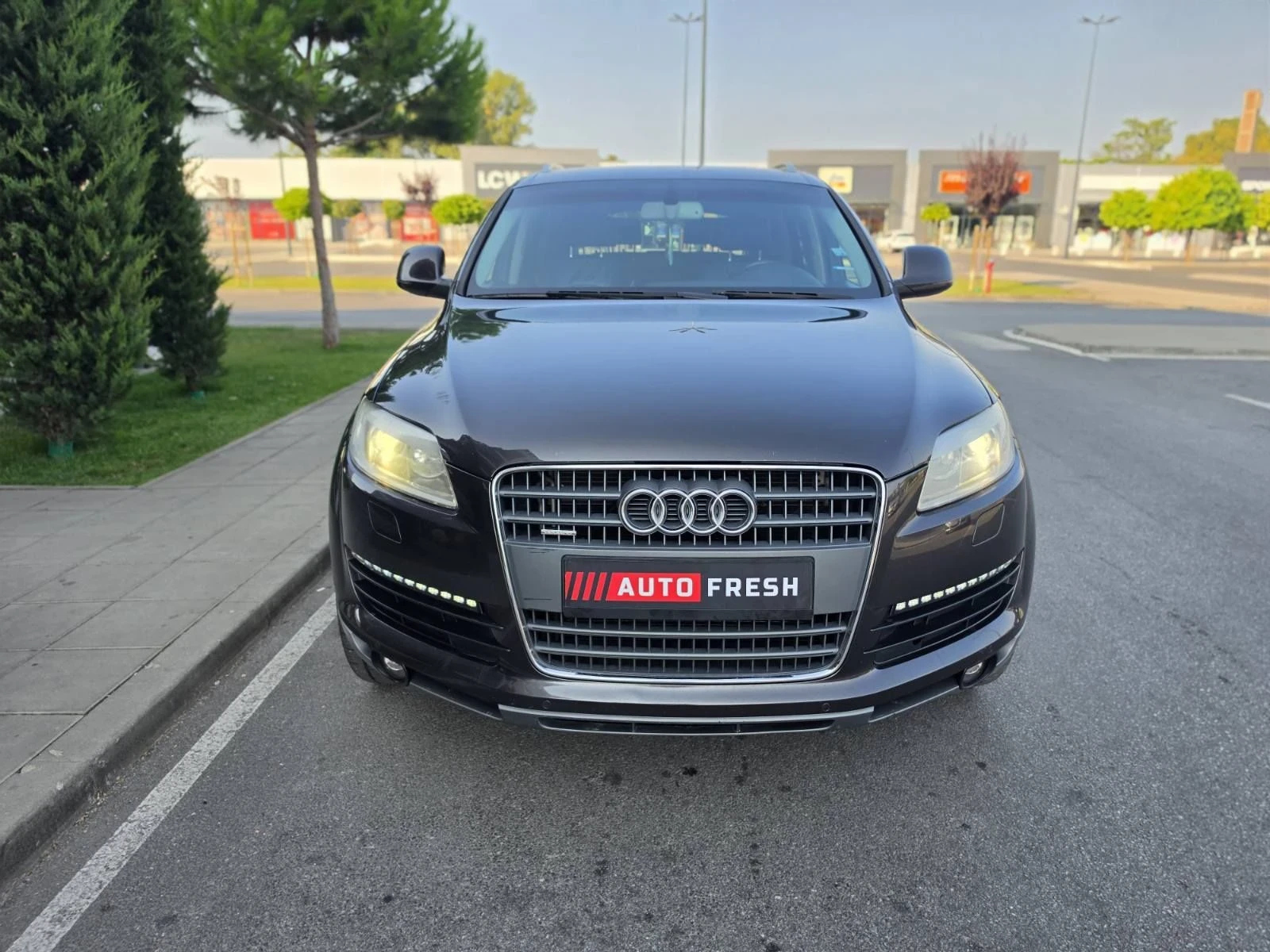 Audi Q7 Регистриран, 7 места, 4.2 бензин , снимка 6 - Автомобили и джипове - 55767358