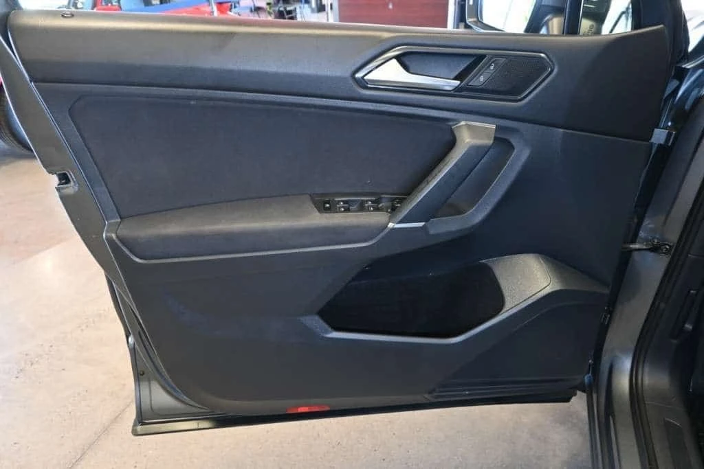 VW Tiguan * 2.0 TSI * TRENDLINE * APPLE CARPLAY/ANDROID AUTO | Mobile.bg � ����������� 12