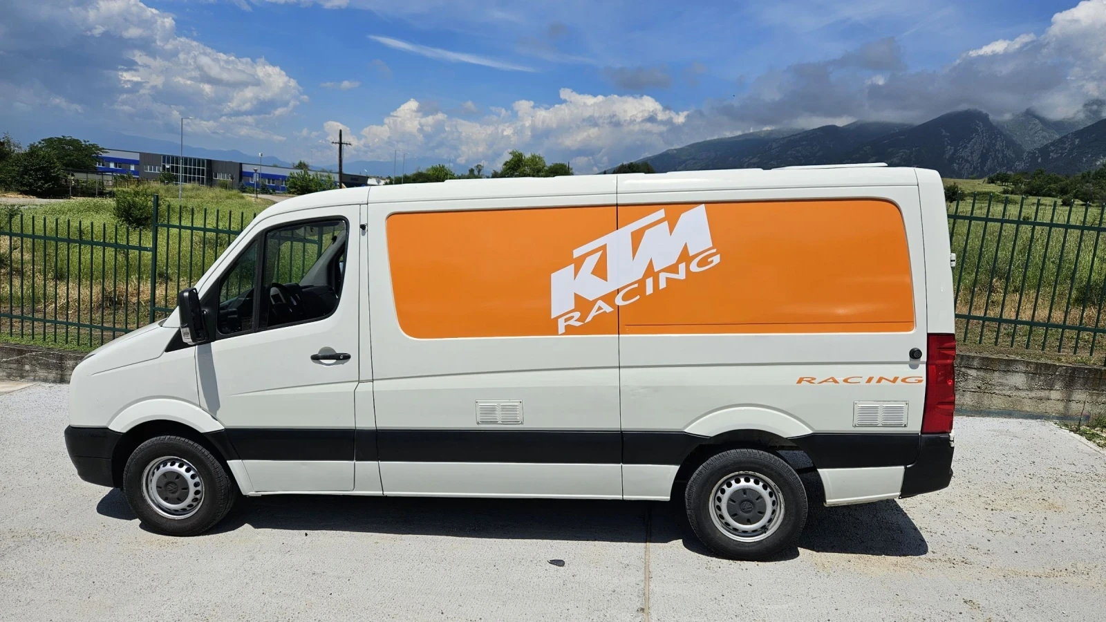 VW Crafter Климатик!!!!, снимка 7 - Бусове и автобуси - 54767888