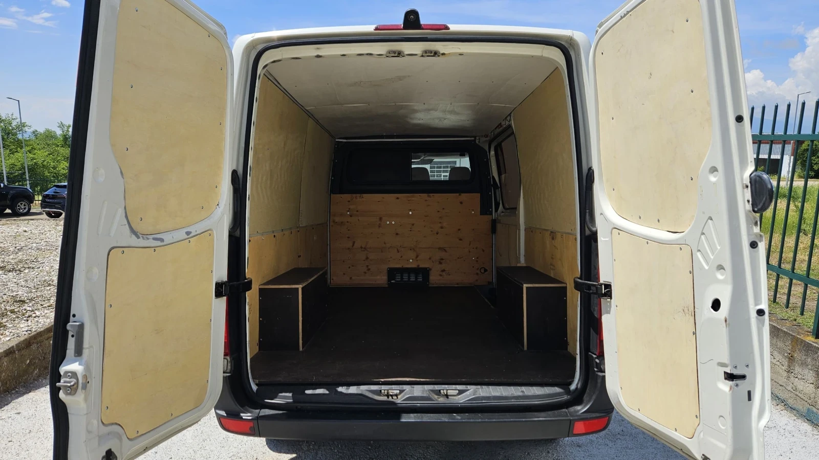 VW Crafter Климатик!!!!, снимка 11 - Бусове и автобуси - 54767888