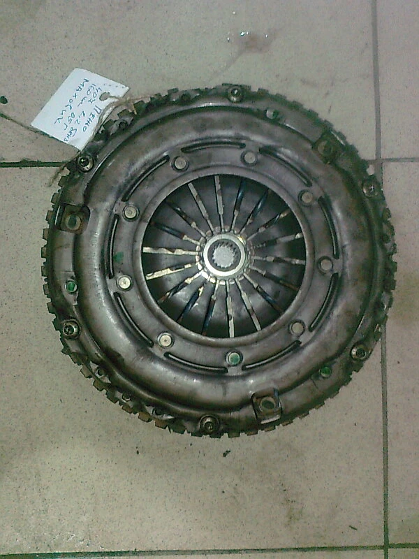 маховик за Пежо 407 2.2Б 16В