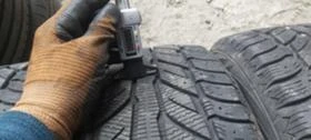 Гуми Зимни 235/55R17, снимка 4