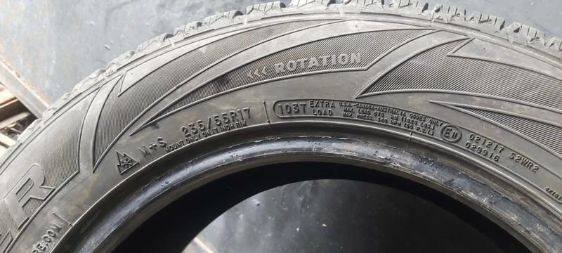 Гуми Зимни 235/55R17, снимка 6 - Гуми и джанти - 35323267