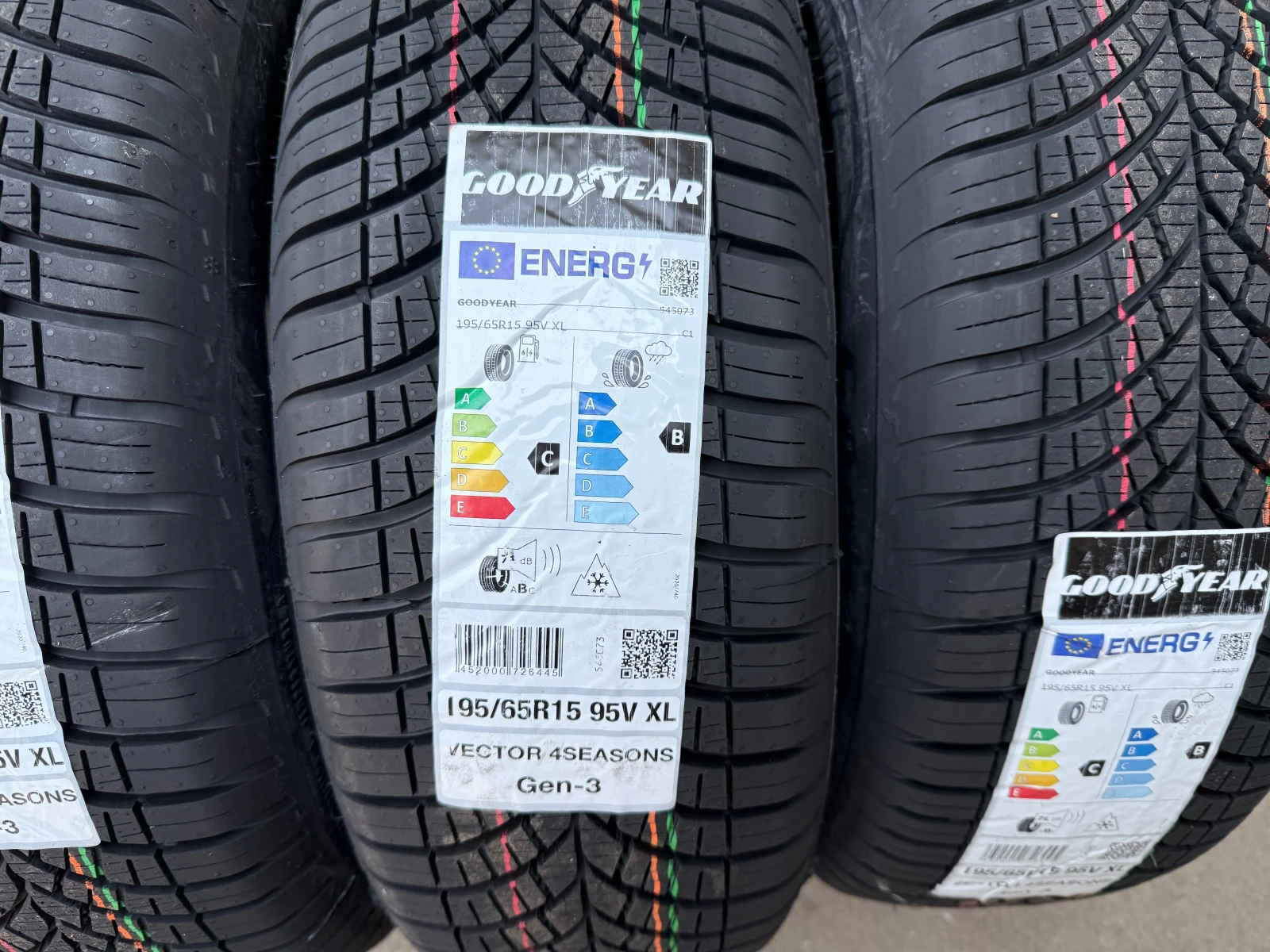 Гуми Летни 195/65R15, снимка 3 - Гуми и джанти - 55583244