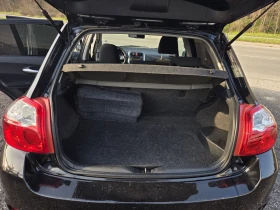 Toyota Auris 1, 8 benzin hybrid 100hp + 32 hp , снимка 13