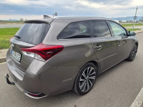 Toyota Auris ГАЗ - РЕГИСТРИРАН, снимка 3