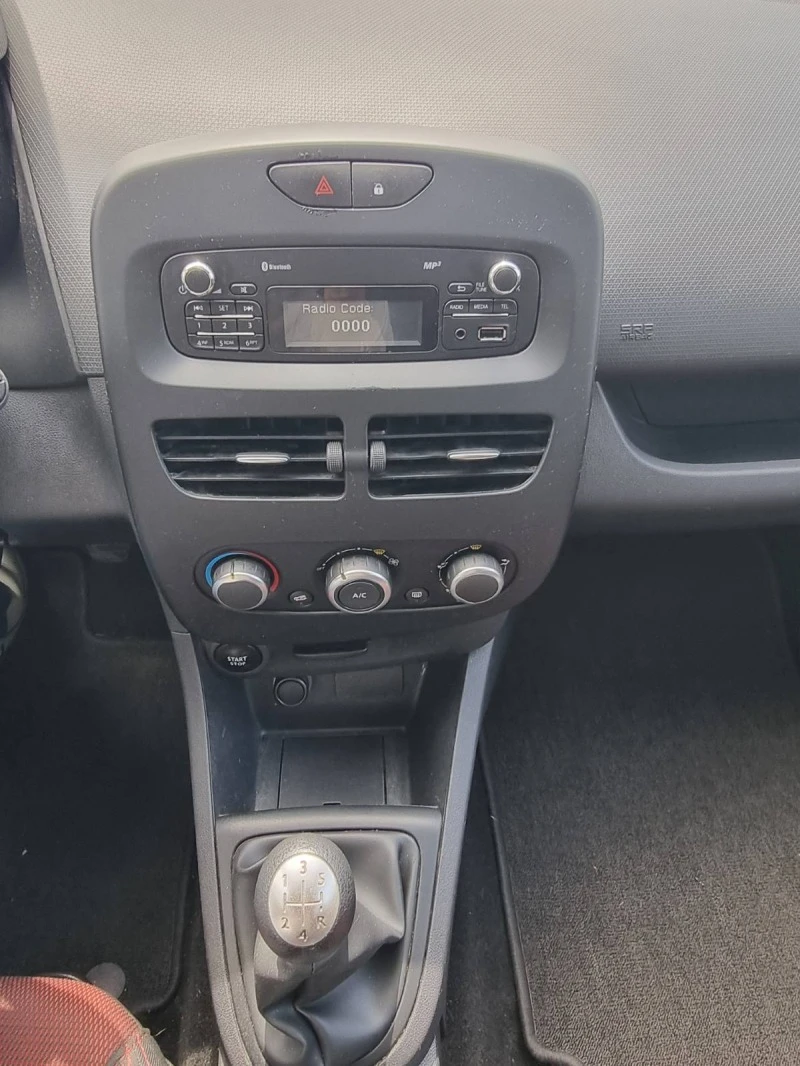 Renault Clio 1.2 75 к.с. бензин BVM5 (с N1 хомологация), снимка 9 - Автомобили и джипове - 45496625