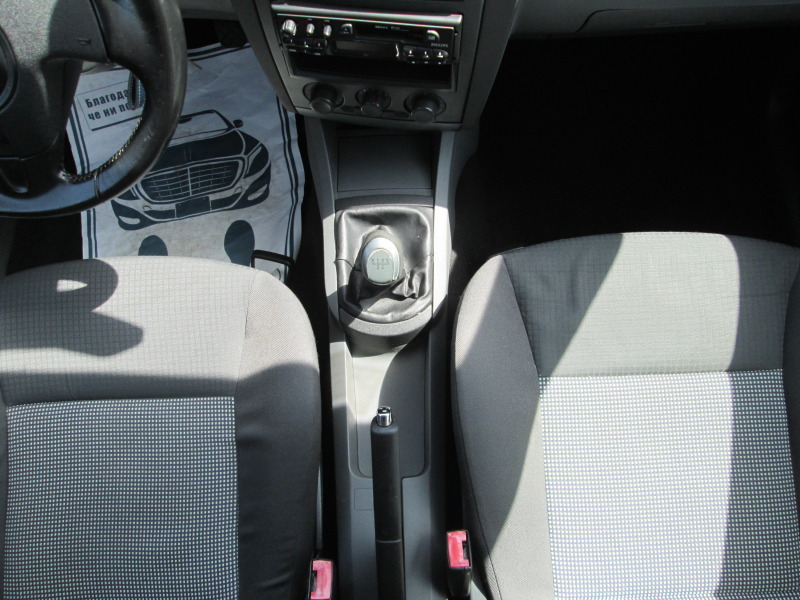 Seat Ibiza 1.4TDI, снимка 13 - Автомобили и джипове - 45899403
