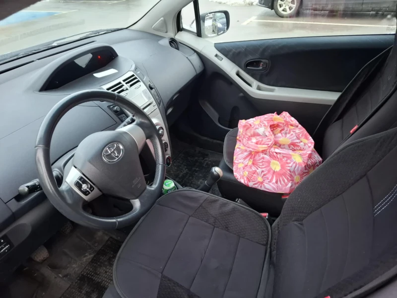 Toyota Yaris, снимка 7 - Автомобили и джипове - 48440780