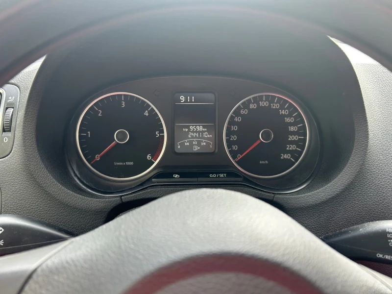 VW Polo, снимка 6 - Автомобили и джипове - 52338991