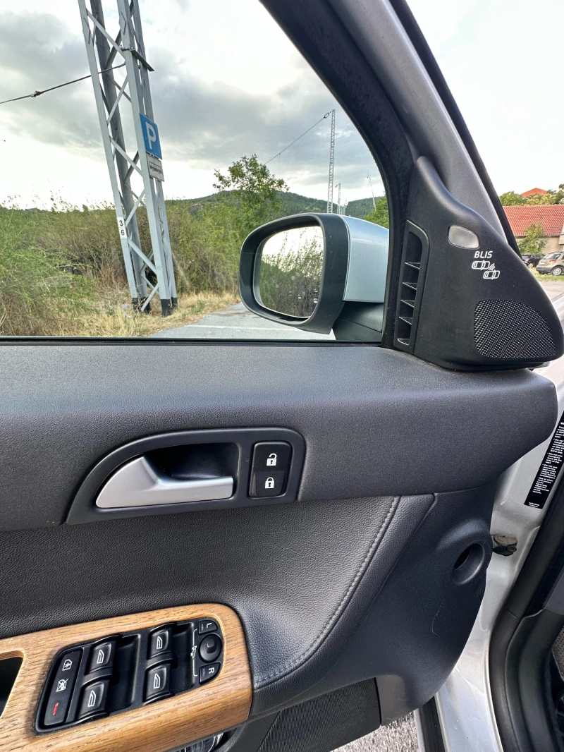 Volvo V50 2.0 136 к.с., снимка 9 - Автомобили и джипове - 51525771