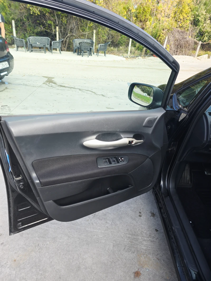 Toyota Auris, снимка 7 - Автомобили и джипове - 52285104