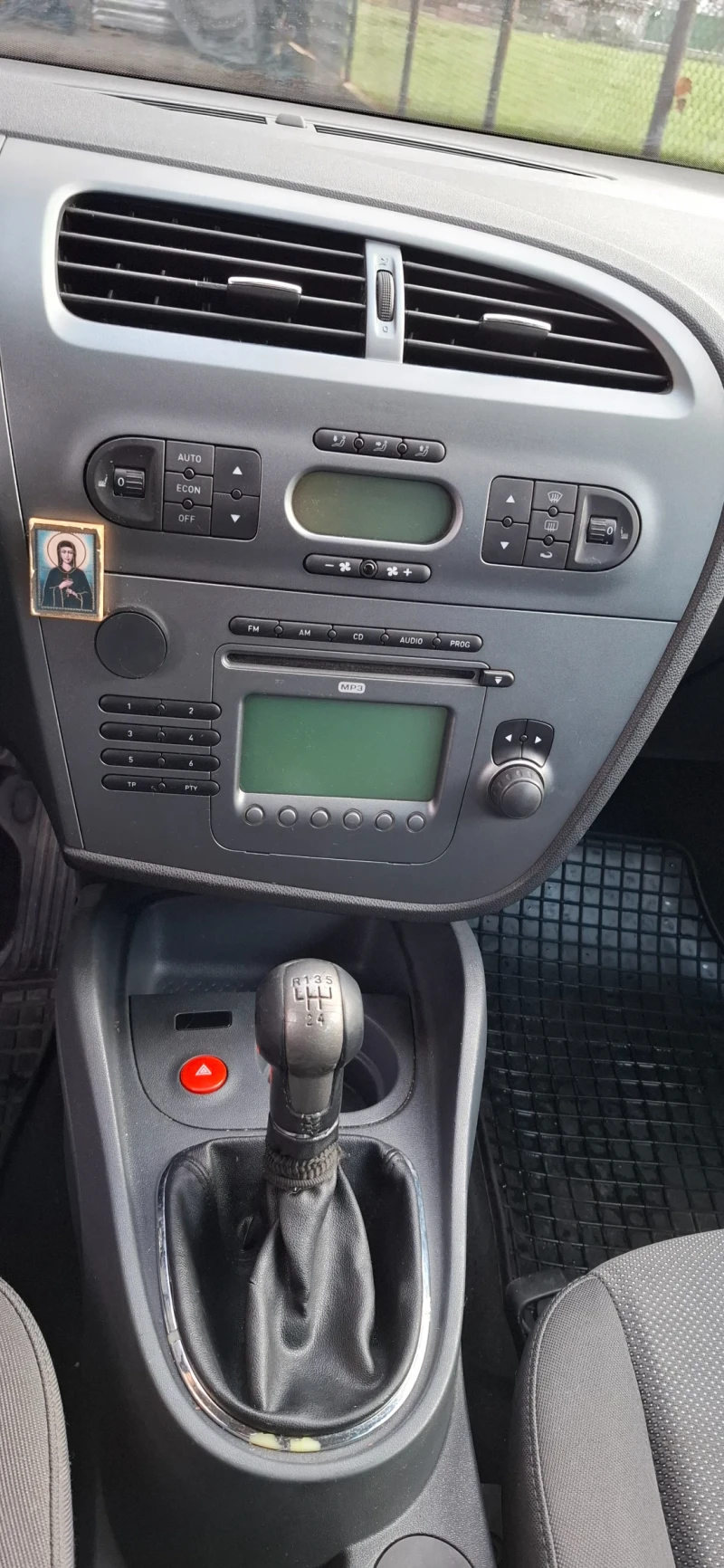 Seat Leon 1.9 tdi, снимка 7 - Автомобили и джипове - 52334243