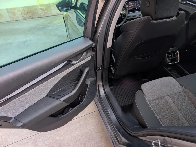 Skoda Octavia TDI, снимка 13 - Автомобили и джипове - 52445668