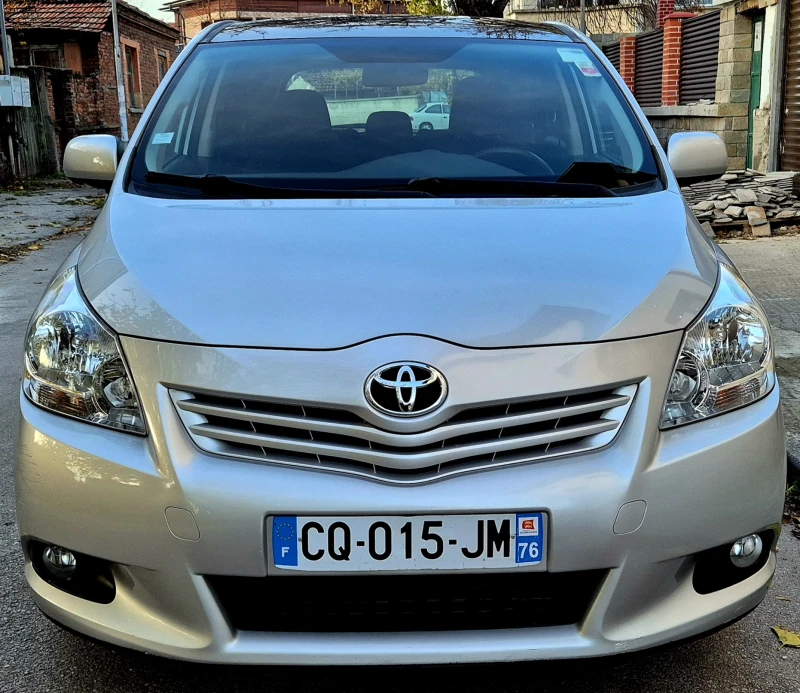 Toyota Verso 2.0d4d-EXECUTIVE-нави-6скорости-japan, снимка 6 - Автомобили и джипове - 52529789