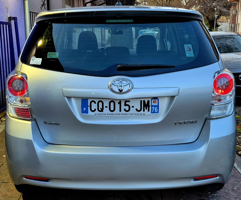 Toyota Verso 2.0d4d-EXECUTIVE-нави-6скорости-japan, снимка 2 - Автомобили и джипове - 52529789