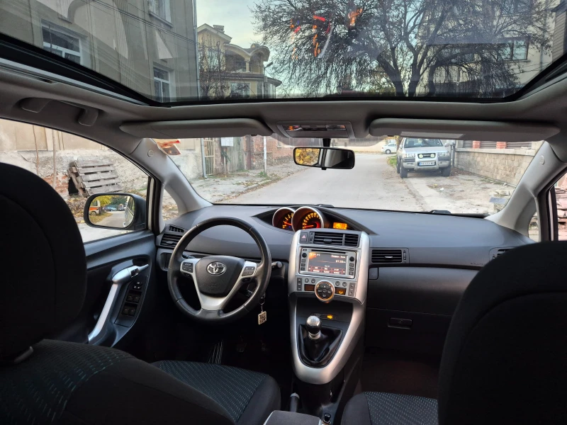 Toyota Verso 2.0d4d-EXECUTIVE-нави-6скорости-japan, снимка 13 - Автомобили и джипове - 52529789