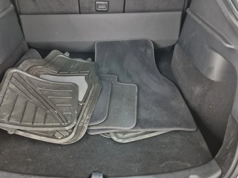 Tesla Model Y * RWD * CARFAX * БЕЗ ПЪРВОНАЧАЛНА ВНОСКА, снимка 16 - Автомобили и джипове - 52891667