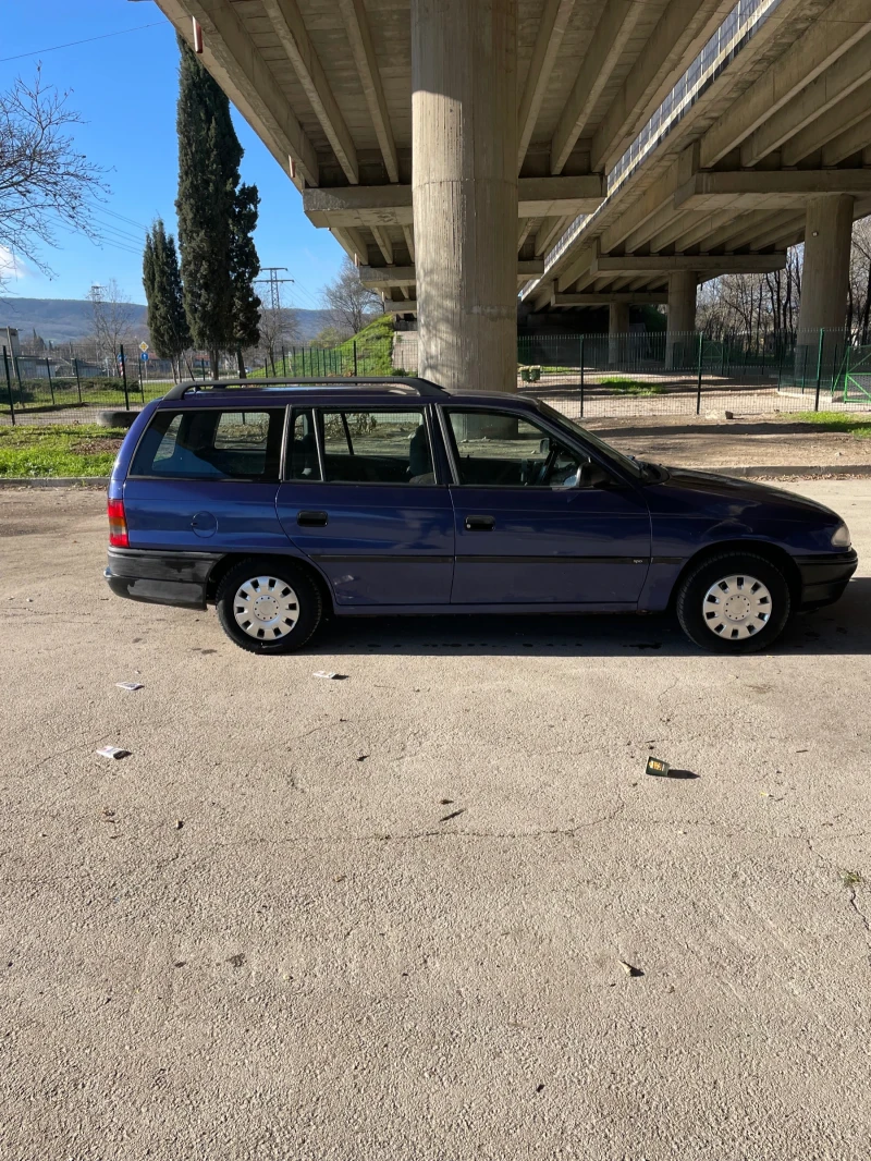 Opel Astra, снимка 4 - Автомобили и джипове - 52944803