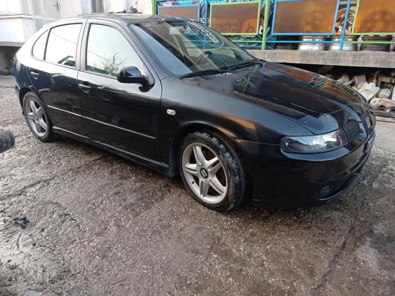 Seat Leon FR 1.8T 180k кожа - изображение 3